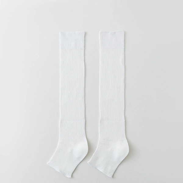 9065 white socks