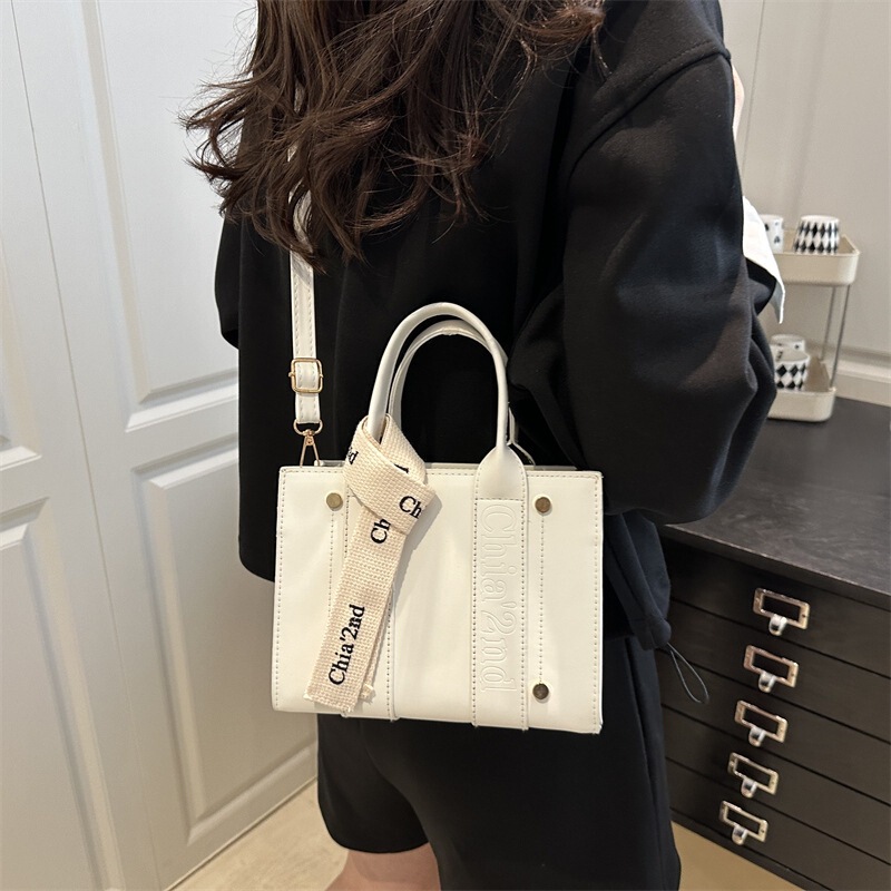 跨境bags2025秋冬包包女潮百搭托特包绣花字母手提包斜挎通勤女包|undefined