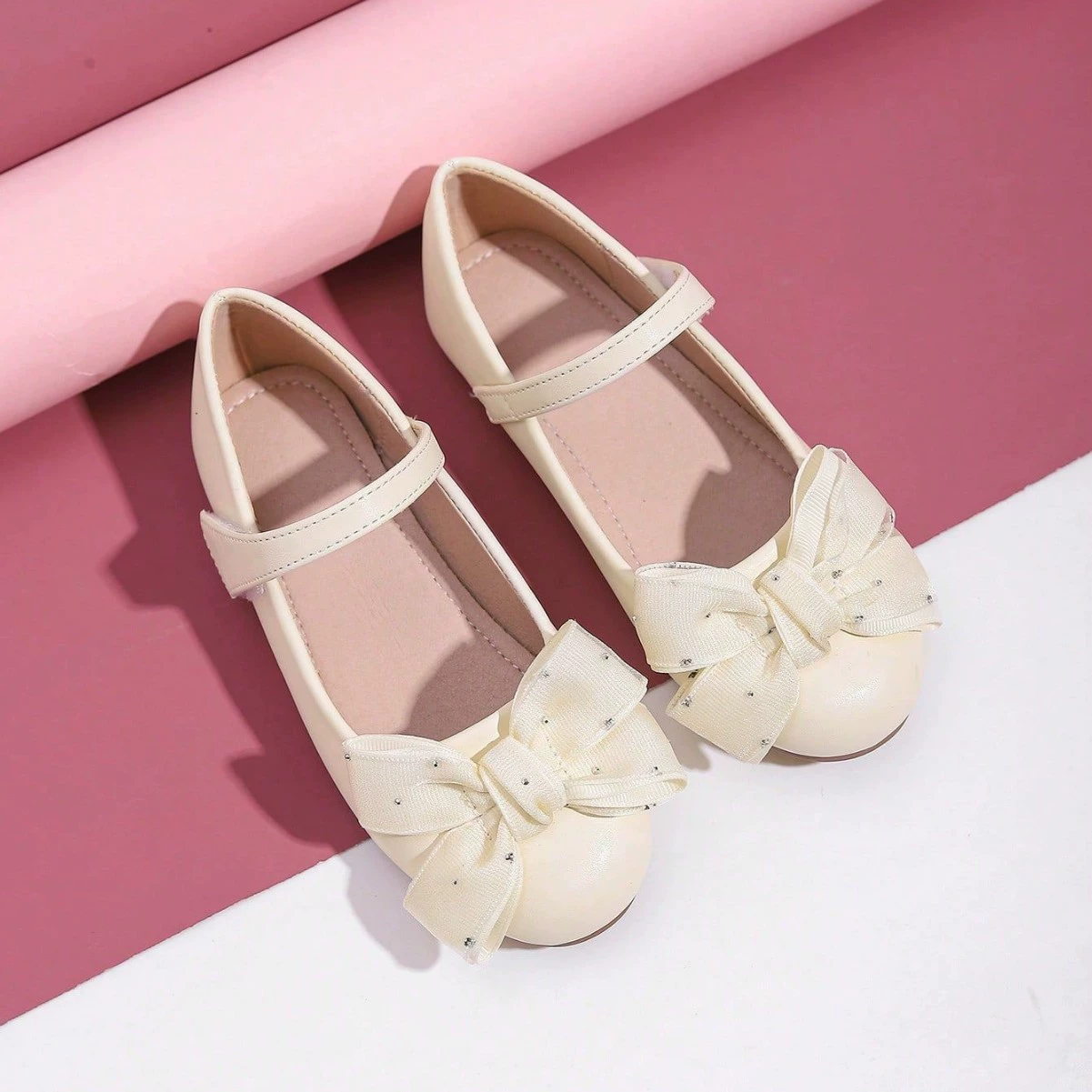 Трансграничная внешняя торговля Французская бантик иностранная леди плоская принцесса маленькая кожаная обувь мода дикая мягкая обувь для девочек