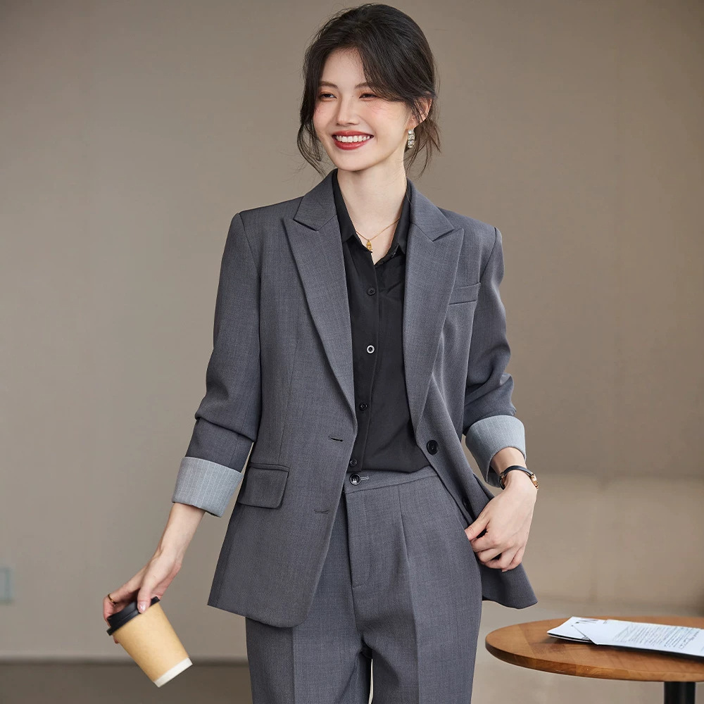 Women's Grey Suit Set, Spring/Autumn 2026 New Style, High-End Professional Commuting Loose Casual Women's Suit Jacket