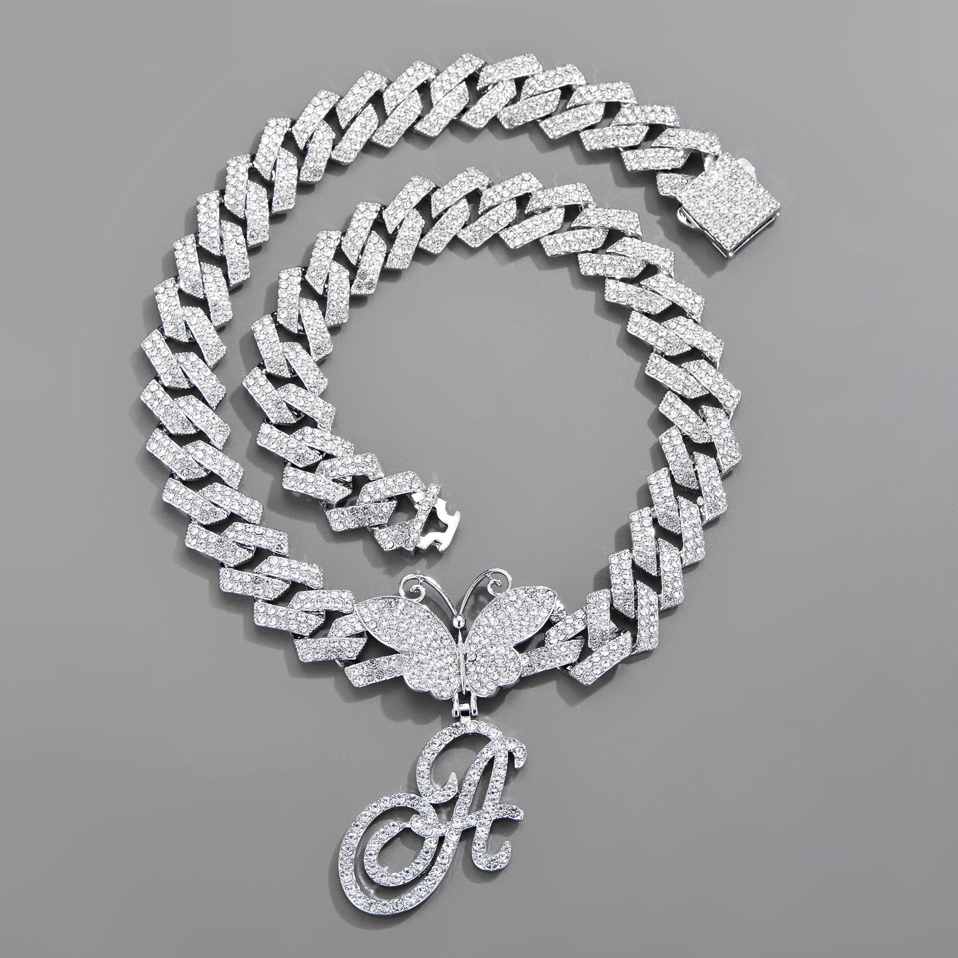 Schmetterlingsbrief Volldiamant-Anhänger Kubanischer personalisierter übertriebener dicker Ketten-Hiphop-Schmuck_voghion.com