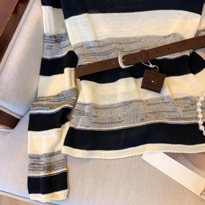 Vêtements pour femmes - Pull rayé style coréen et châle tricoté - Ensemble deux pièces de haute qualité pour l'automne : haut, chemise à manches longues, idéal pour les occasions formelles et décontractées._voghion.com
