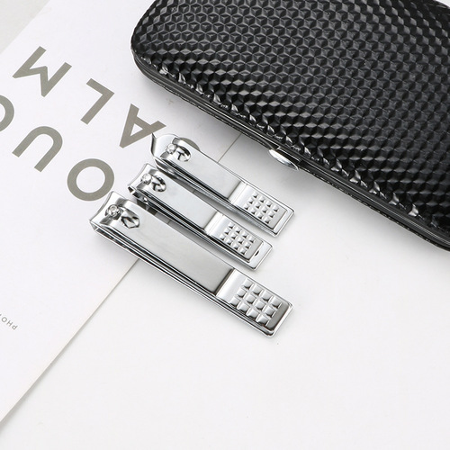 Factory direct selling nail clippers pedicure knife nail clipper set wholesale black nail clipper manicure tool set large size