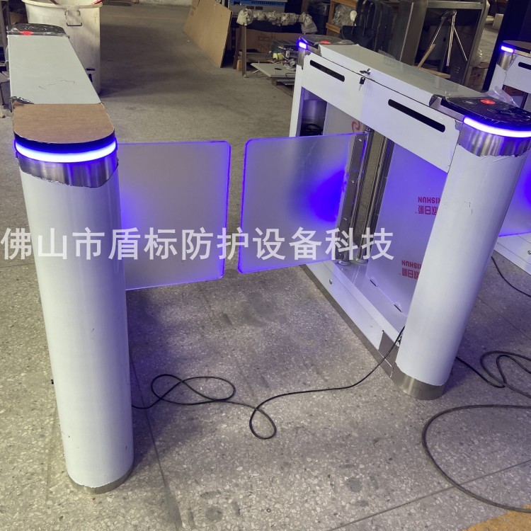 304不锈钢三辊闸旋转闸机 景区入口自动摆闸门 刷卡人脸识别通道