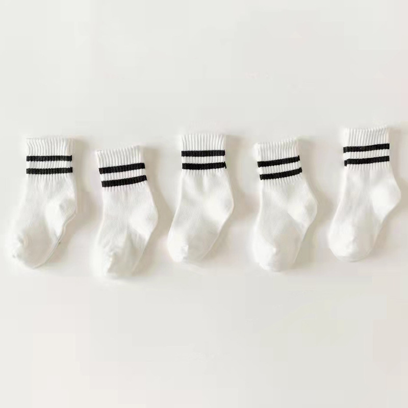 Calcetines de estudiante-dos barras Blanco / Código S 3-5 años de edad (se recomienda usar zapatos 23-26 yardas)