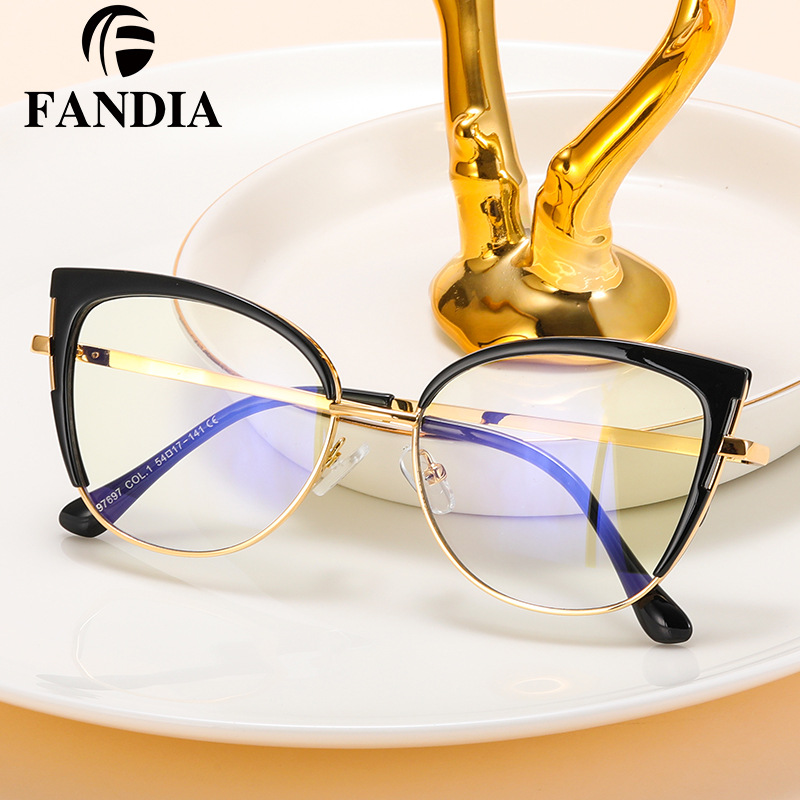 97697 transfronterizas nuevas gafas de ojo de gato Marco de moda de las mujeres en stock al por mayor miopía anti-azul luz gafas
