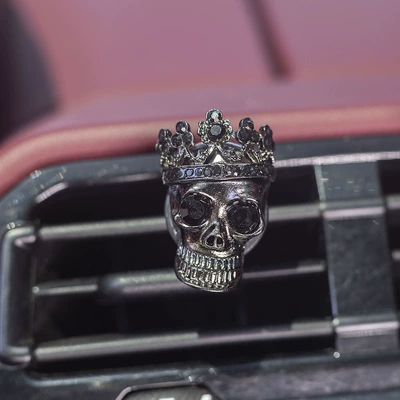 Car Perfume Aromatherapy Air Outlet Decoration Car - black-skull-with-scented-tablets