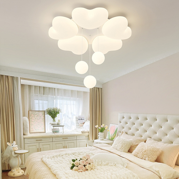 Luces de techo del dormitorio principal de estilo francés, luces de techo románticas para la sala de estar, lámparas de la sala de estar modernas y simples, atmósfera Zhongshan