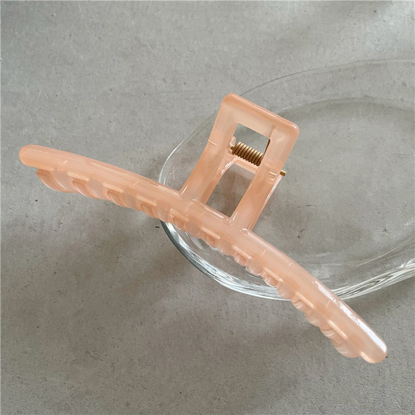 Plastic elegant hairgrip