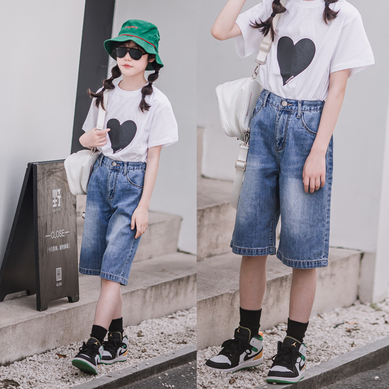 Camiseta de manga corta para niñas verano Nuevo 2023 estilo occidental de moda algodón medio y grande tops para niños camiseta suelta para niños blanco