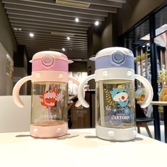 銀仟塑料吸管杯兒童學飲杯卡通水杯吸管杯雙手柄背帶水壺380m