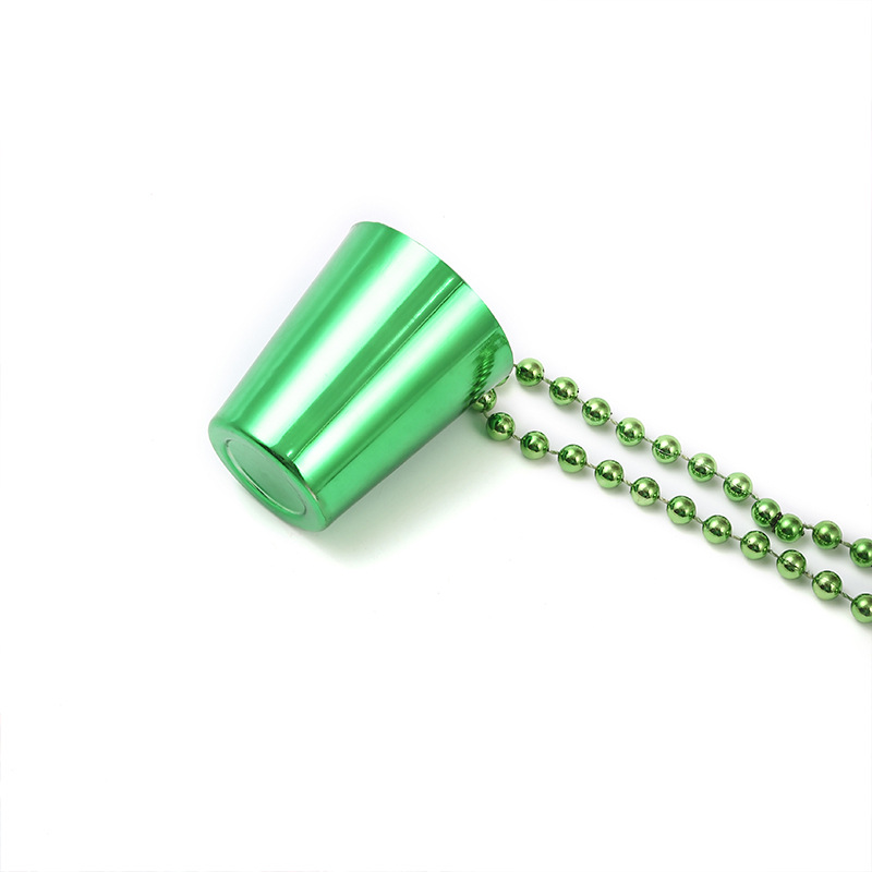 Collar con cuentas geométricas y vaso de plástico electrochapado para festival irlandés y fiesta de San Patricio
