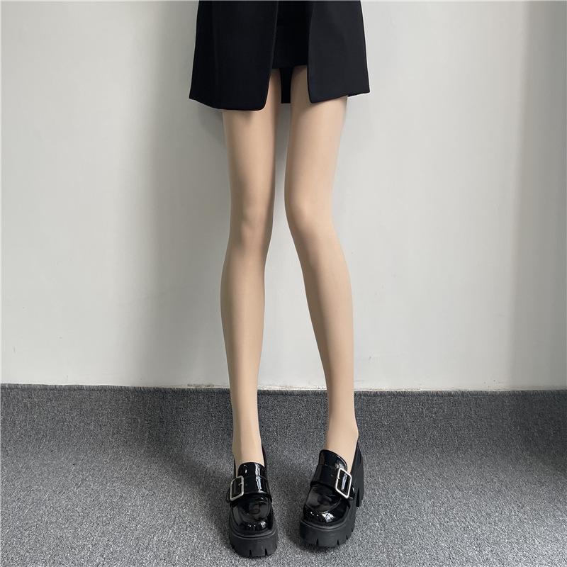 Medias de acero máscara de agua pantimedias suela delgada de mujer antideslizante anti-enganche carne color negro base calcetines al por mayor