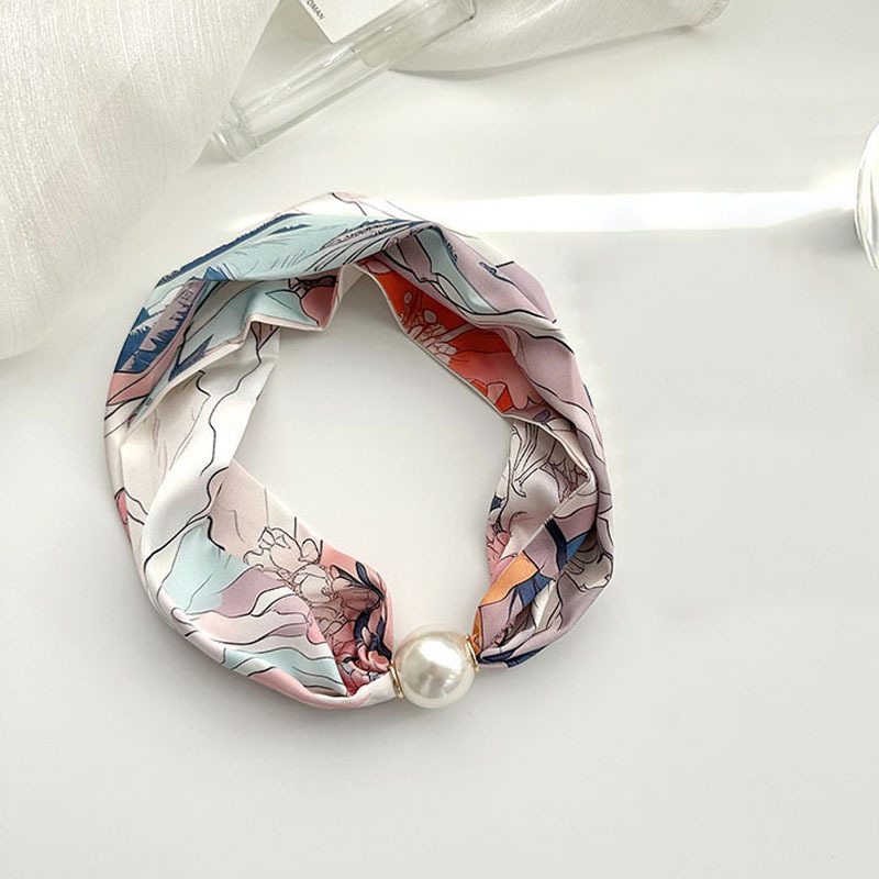 Pañuelo de seda para mujer primavera y verano 2024 nuevo collar de hebilla de succión magnética de perlas de alto nivel de nicho