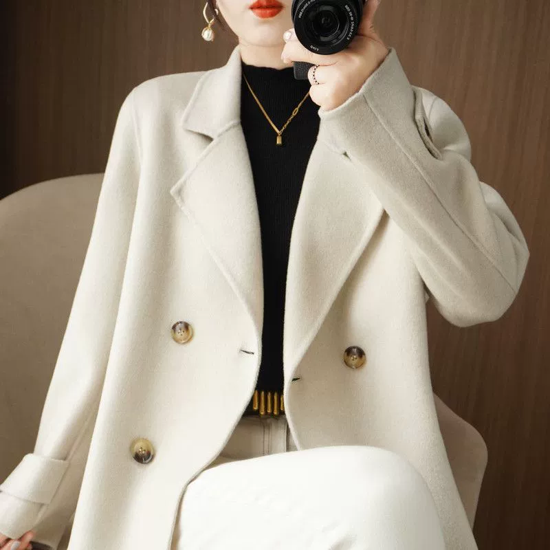 Модное шерстяное пальто для женщин, осень и зима, свободный крой, стильная верхняя одежда, шерстяное пальто с отложным воротником для осенне-зимнего сезона.
