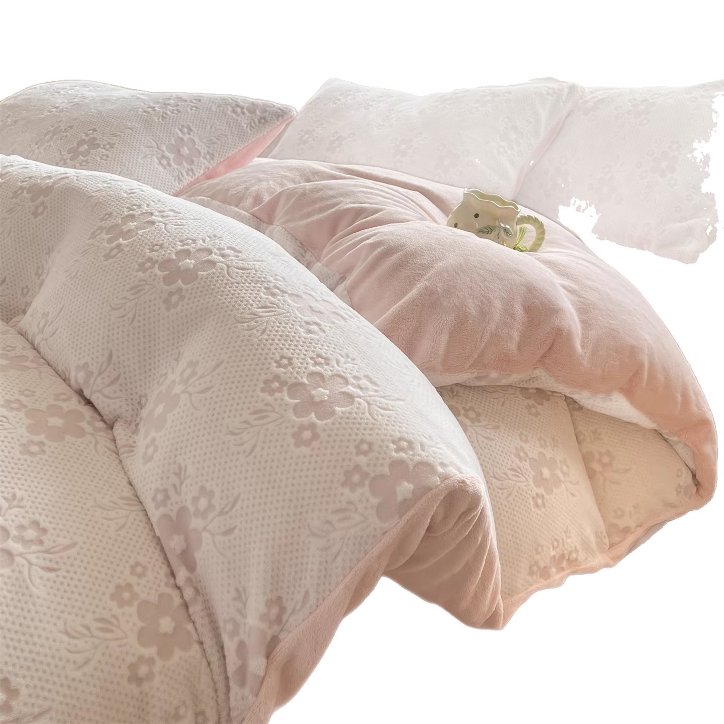 La cama de terciopelo de leche tallada de cuatro piezas en invierno grueso 2025 nueva sábanas de terciopelo de coral cubierta de cama de tres piezas