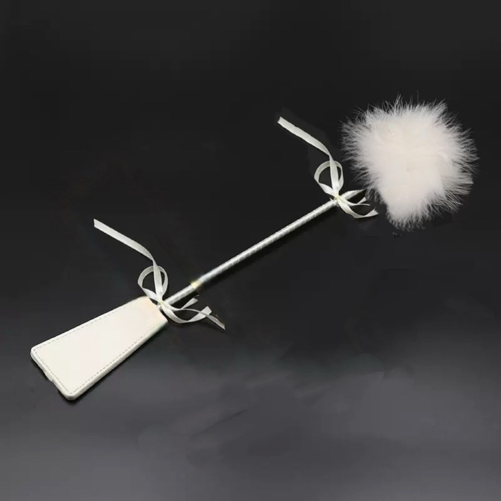 Dyed sexy feather racket double-sided teasing stick training SM private parts flirting massage slap ass PP one-piece delivery