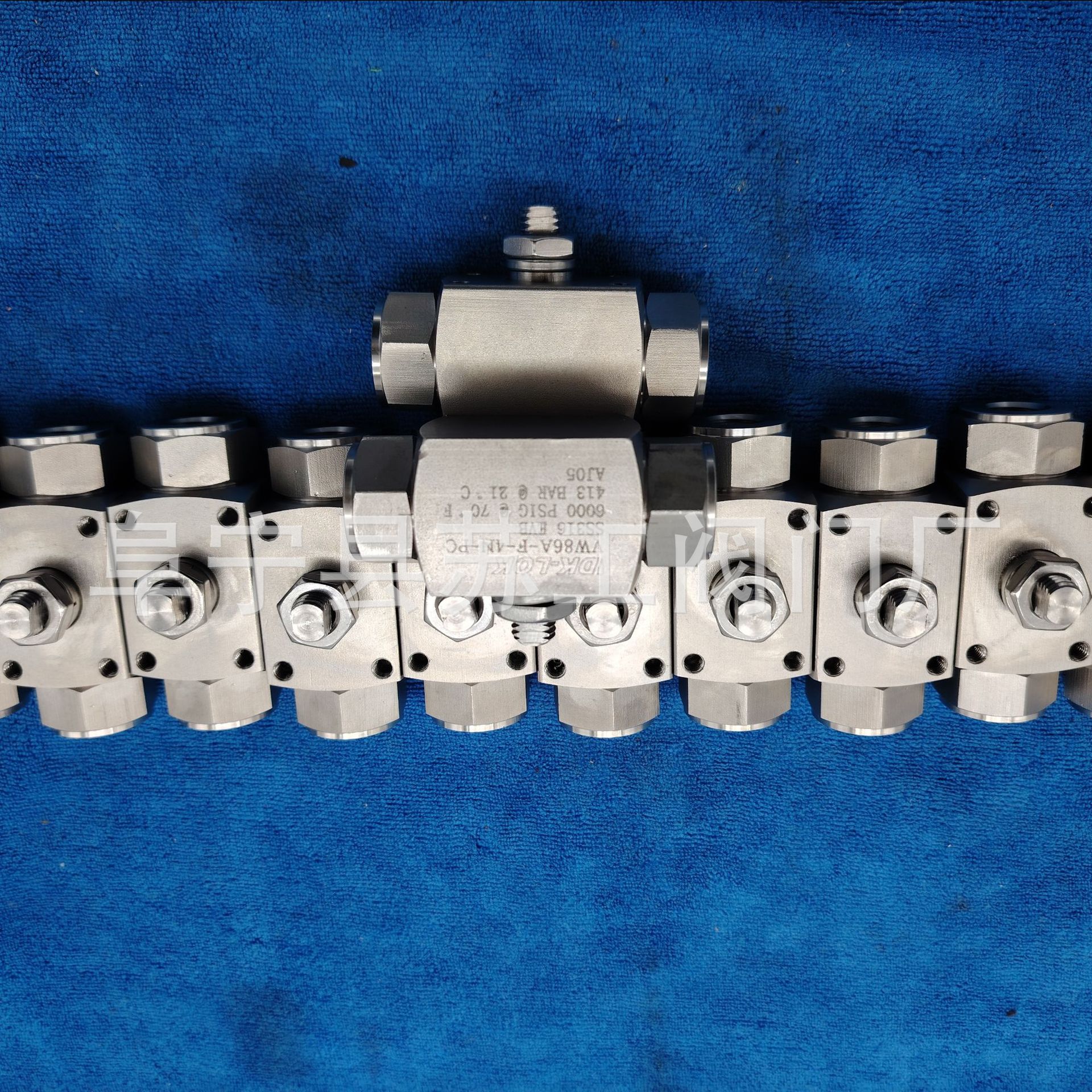 VW86A-F-4N-PC  YJZQ-J32B 板式高压球阀 304-V310-UMB14-UMB14