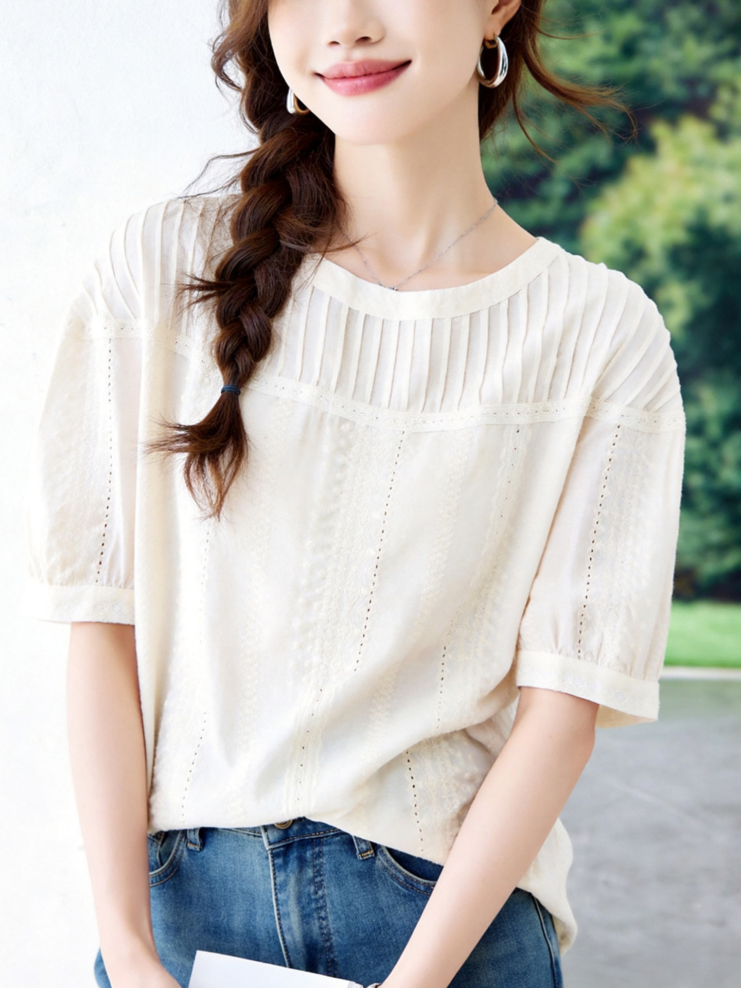 Accordion Pleated White Shirt for Women, Short-Sleeved, 2026 Summer New Style, Round Neck Pullover Design, Women's Pure Cotton Shirt