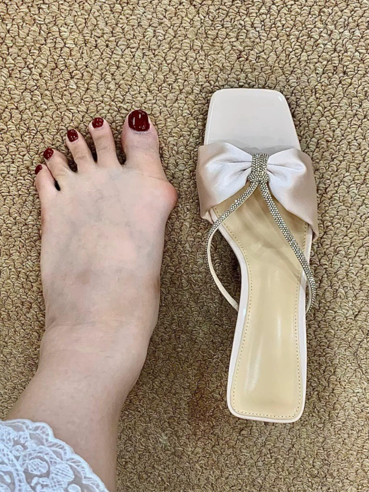 Версия из овчины ~ толстые мм французские шелковые и атласные однотонные босоножки с открытым носком для женщин, летняя новая верхняя одежда, телесные туфли на высоком каблуке со стразами