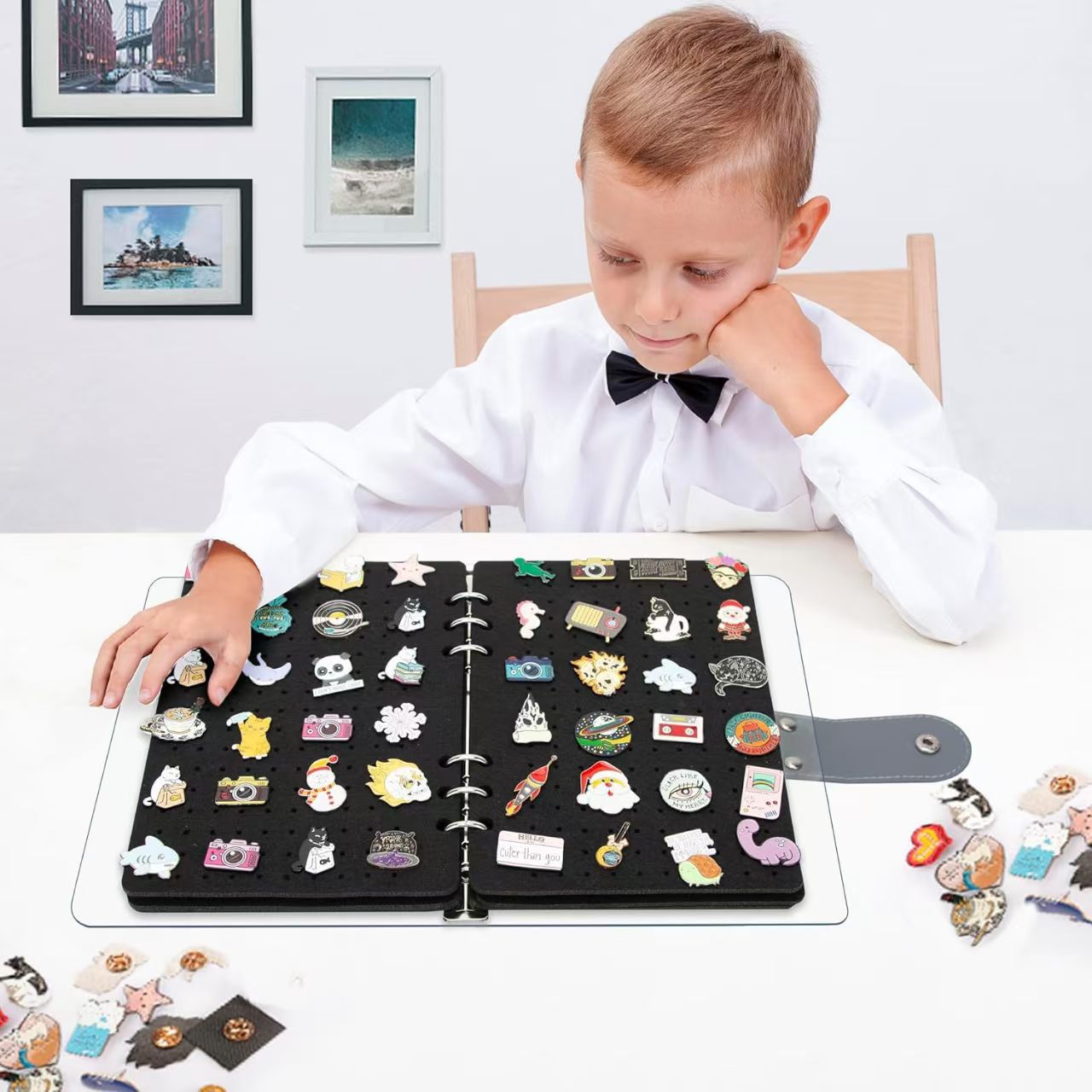 跨境毛毡胸针收纳功勋章收纳本搪瓷胸针别针展示架毛毡收纳册8页