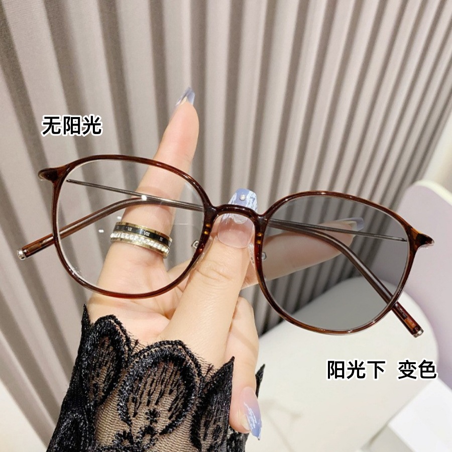 Fotosensible que cambia de color anti-azul luz gafas de presbicia retro hombres y mujeres ultraligeros de mediana edad y ancianos teléfono móvil gafas de presbicia marco