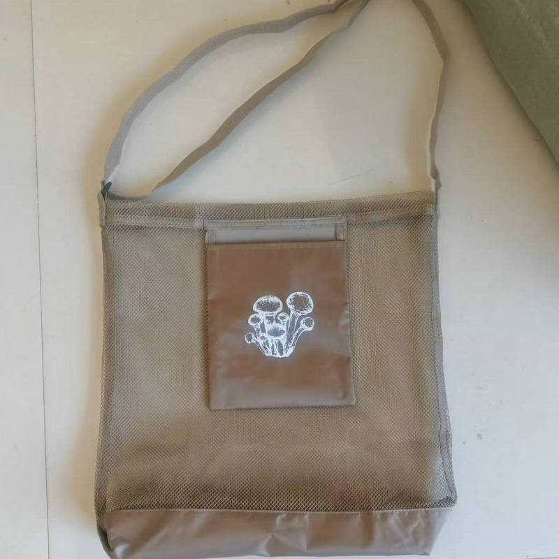 Capacious foldable cloth bag