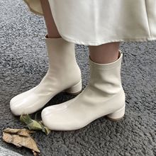 小个子日系大方头弹力瘦瘦靴2021秋冬新款简约百搭个性短靴子女