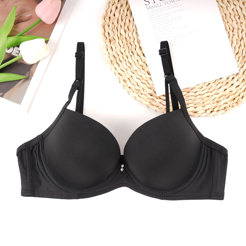 Fábrica de stock de ropa interior lisa sin marcas de pecho pequeño damas juntas sujetador de ajuste de soporte de la niñez sujetador del sudeste asiático