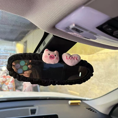 cute cartoon rearview mirror cover – Sürətlər qutusu və əl tormozu başlıqları - piggy-love-black-rearview-mirror-cover