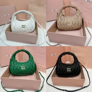MIU�ް�С��Ƥ��Ӱ�HOBOҸ�°�������μ�б��Ů��녶��������