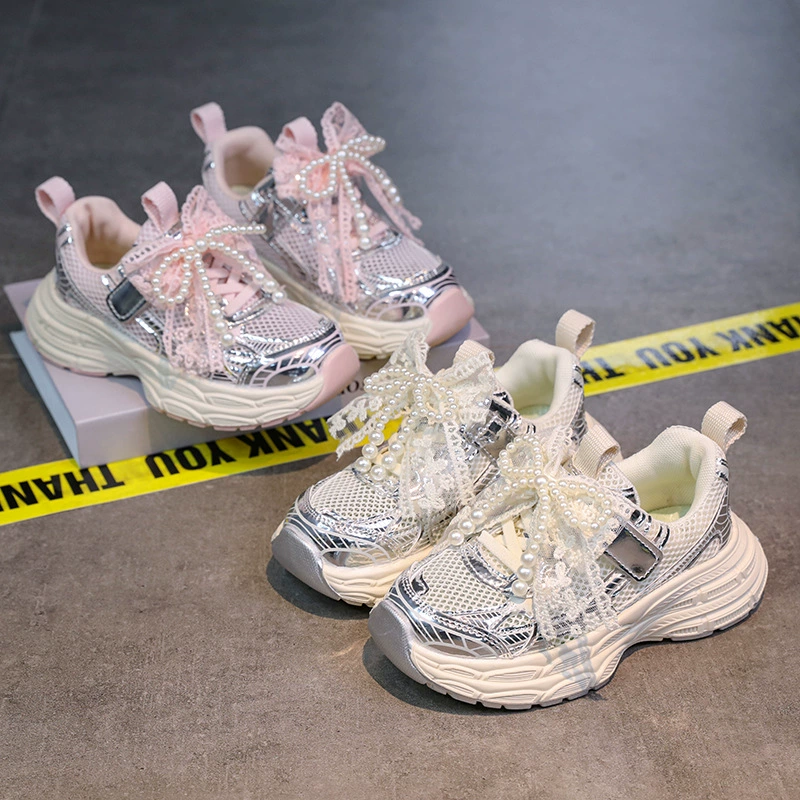 Кроссовки для девочек Симпатичные кроссовки для девочек 2025 года новая одиночная сеть полые жемчужные ботинки для бега