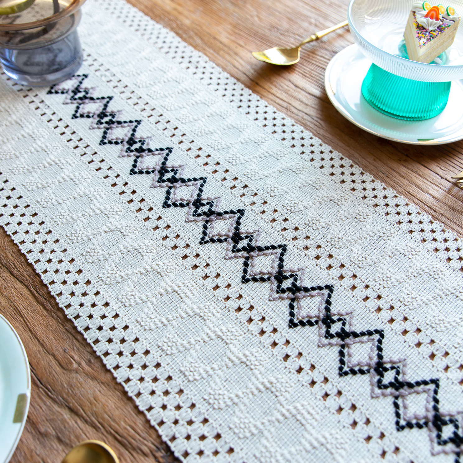 MX02 흰색 배경 중간 흰색 커피 다이아몬드 모양의 격자