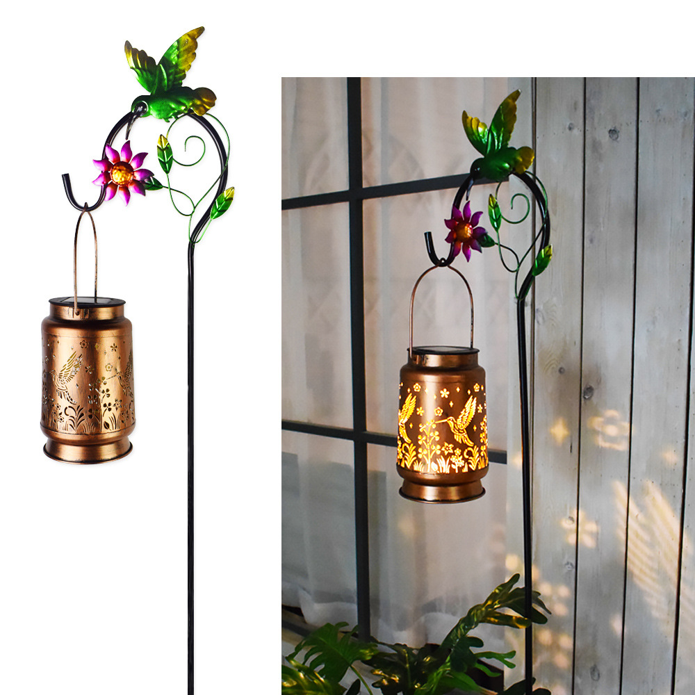 ソーラーライト屋外中空ランタン中庭造園レイアウト鉄馬ランタンガーデンバルコニー雰囲気装飾ライト