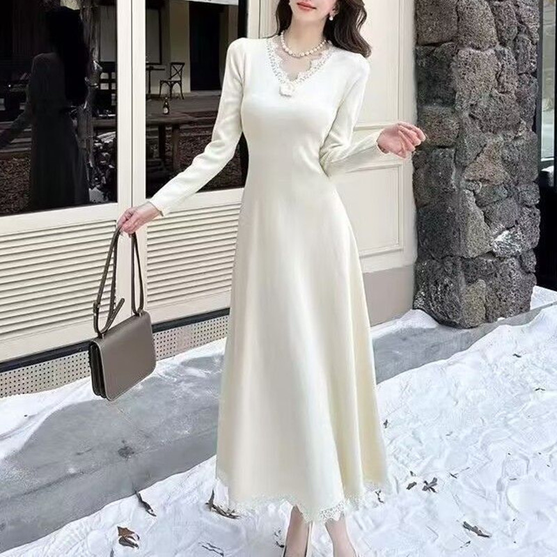 秋冬新款温柔收腰修身显瘦内搭过膝长裙子蕾丝边花朵针织连衣裙女|undefined