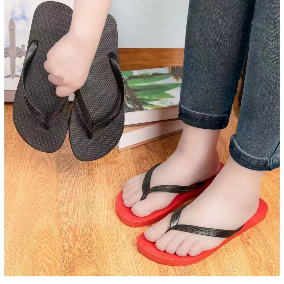 Оптовая продажа электронной коммерции экспорт мужской ПВХ пластик сплошной цвет мужчина слово тапочки мягкий модный пляж повседневные мужские тапочки