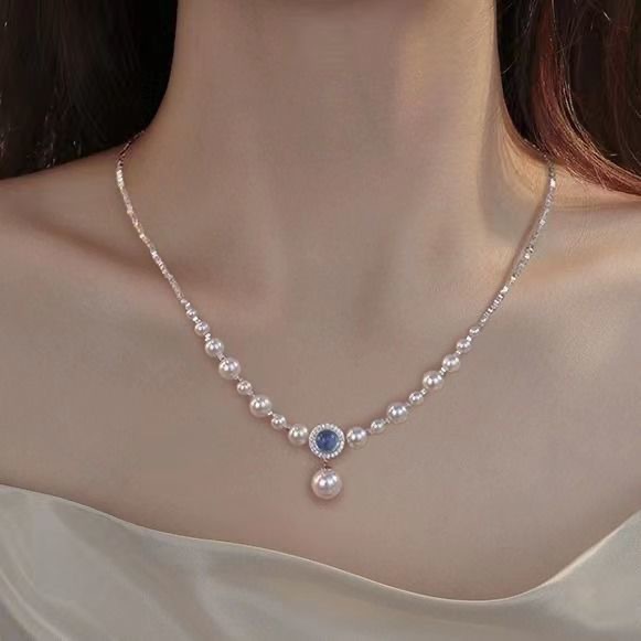 Simple Style Classic Style Solid Color Imitation Pearl Alloy Beaded Women's Layered Necklaces Necklace display picture 1