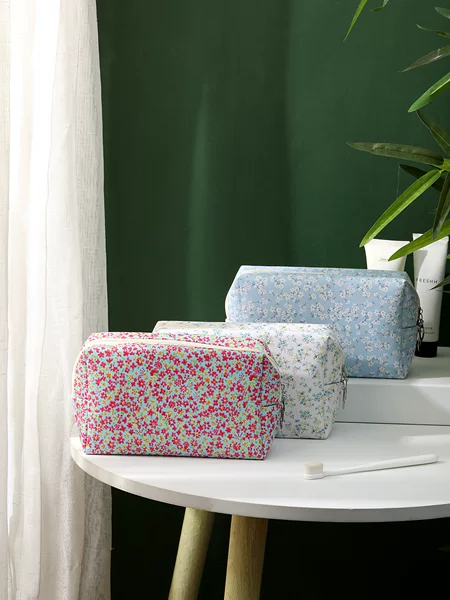 New Floral Makeup Bag, Cross-Border Internet Celebrity Portable Multi-Functional Travel Bag, Skin Care Product Storage, Toiletries, Waterproof