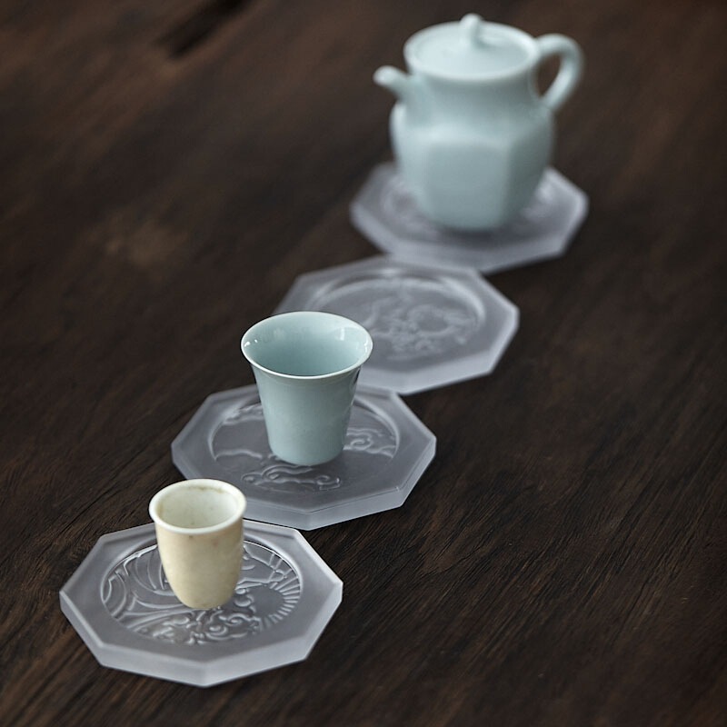 Original handmade octagonal holder Chinese frozen texture glass cup mat Xiangyun water pattern cup holder tea props frosted Original handmade octagonal holder Chinese frozen texture glass cup mat Xiangyun water pattern cup holder tea props frosted