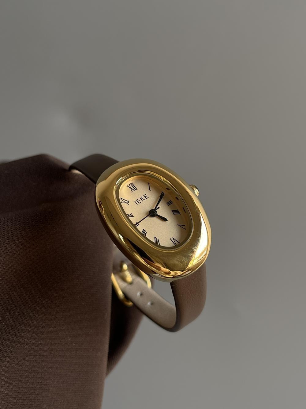 Ieke723 pigeon egg/coffee with gold frame and gold surface