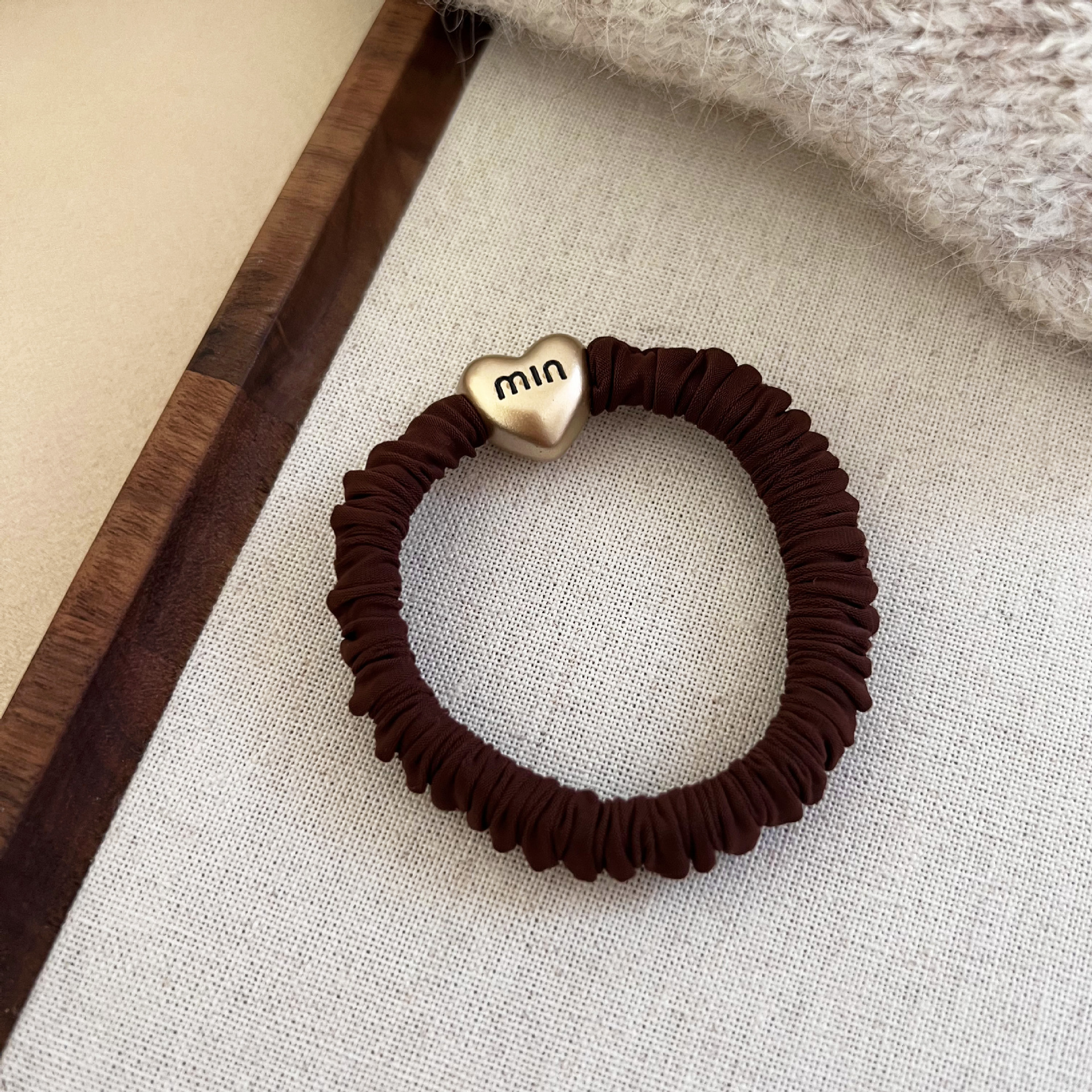 ef5e5dadc1bc647558836639c56f53