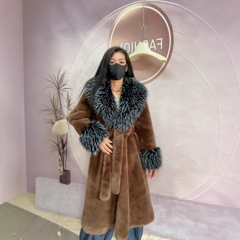 2025 Luxurious Mink Fur Leopard Print Women's High-End Fur Coat, Extra Long Slimming Elegant Lady's Outerwear