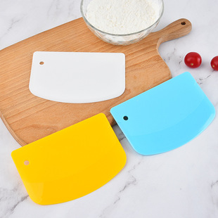 Plastic Baking Bread Cutting Tool Semicircular Dough Scraper Cake Cream Scraper Spatula Pastry Baking