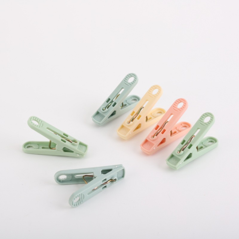 Clip de almacenamiento de ropa de plástico grueso para bocadillos a prueba de viento antideslizante para el dormitorio de los estudiantes en casa Clip de secado al por mayor