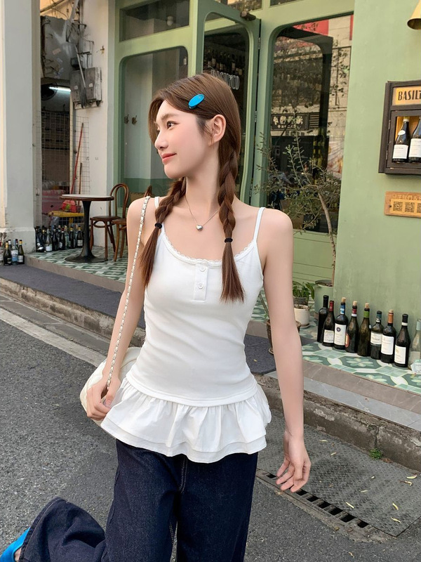 ホワイトレースの小さなキャミソール女性の 2025 夏の新しいアウターレイヤードデザインノースリーブトップトレンディ|undefined