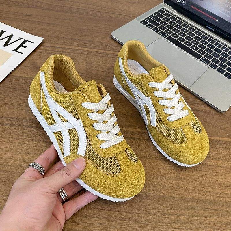Zapatos de red huecos ligeros Gump zapatos de mujer 2025 nuevos zapatos planos de explosión universal zapatos deportivos casuales superligeros