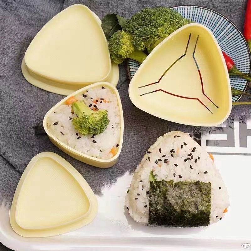 Onigiri Mold Set - Creative Japanese-Style Rice Sushi Triangle and Heart-Shaped Shapes - A Magic Eating Tool for Children