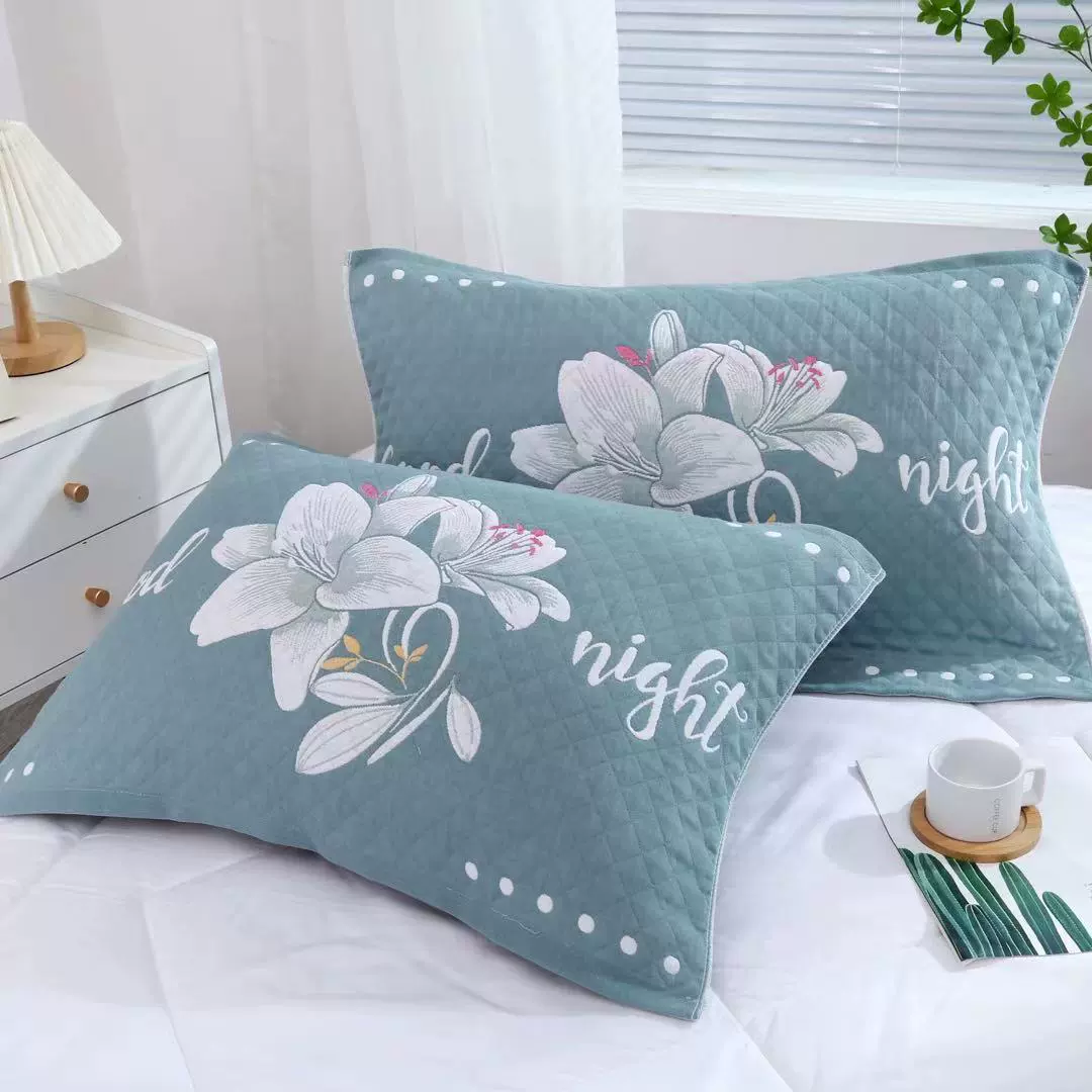 Пара хлопчатобумажных полотенец утолщена и утолщена