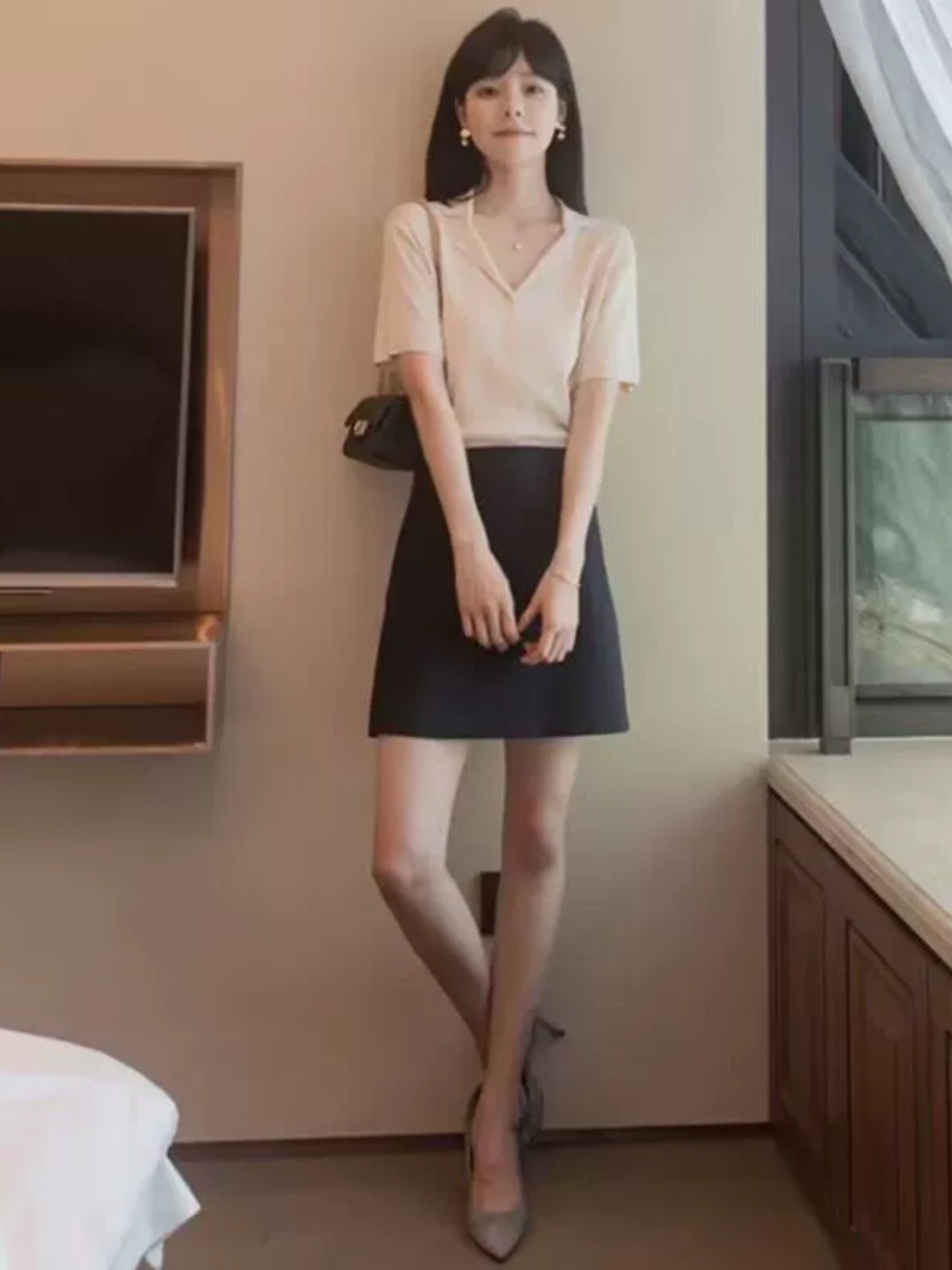 Áo cardigan nữ cổ POLO dệt kim lụa băng tay ngắn mùa hè — Màu trắng sữa