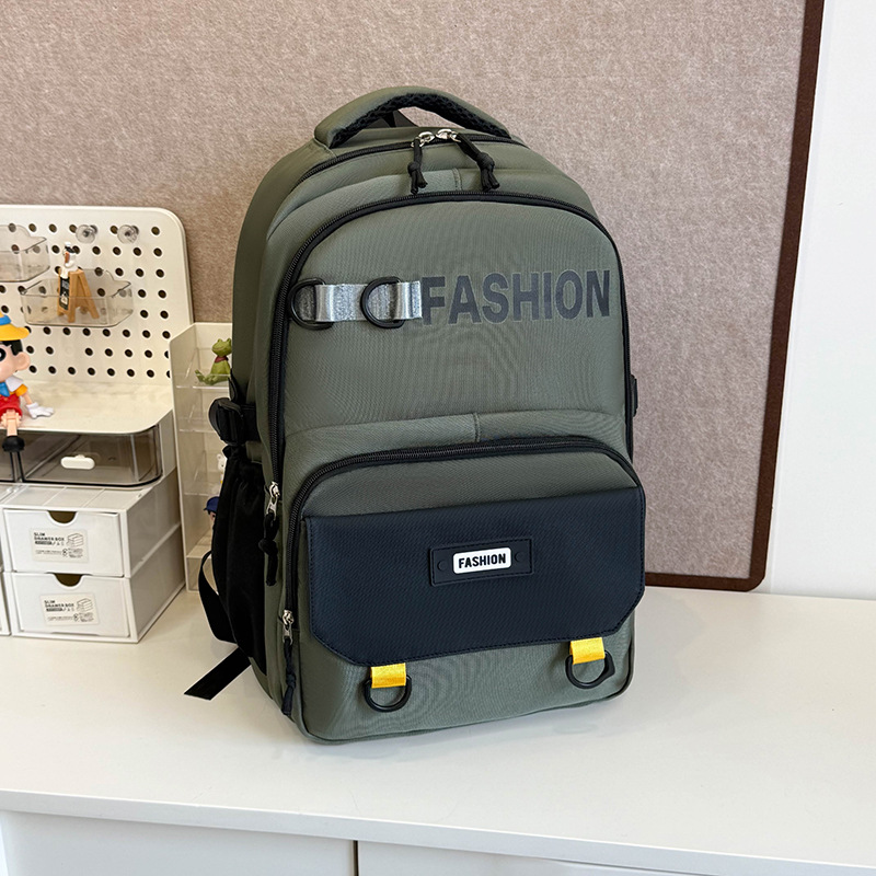 Mochila para computadora de cercanías de negocios para hombres de nuevo estilo Mochila al aire libre de ocio simple Mochila escolar de gran capacidad al por mayor